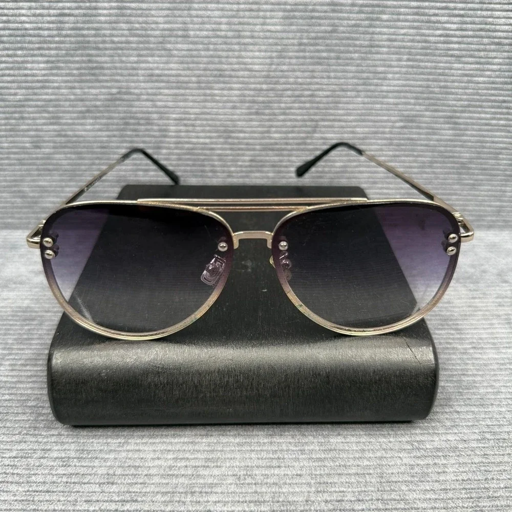 VIVIENFANG Oversized Aviator Sunglasses Gold Tone Metal Frame Gradient‎ Lens Y2K